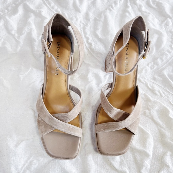 Donald J Pliner Trista Womens Slip On Strappy Heel Size 8.5 New - Picture 3 of 7